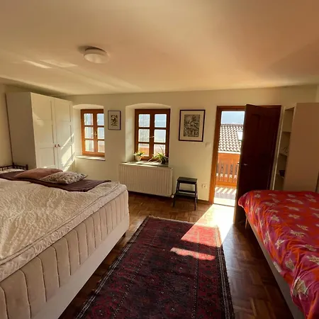 Сasa de vacaciones Hisa Betin 4 Bedroom In Soca Valley *