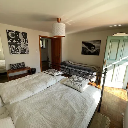 Hisa Betin 4 Bedroom In Soca Valley *