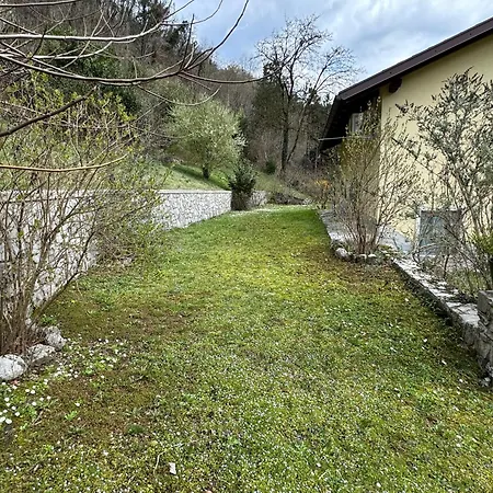 Сasa de vacaciones Hisa Betin 4 Bedroom In Soca Valley