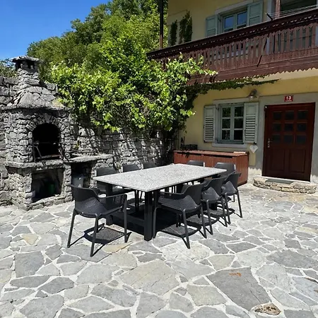 Holiday home Hisa Betin 4 Bedroom In Soca Valley Tolmin